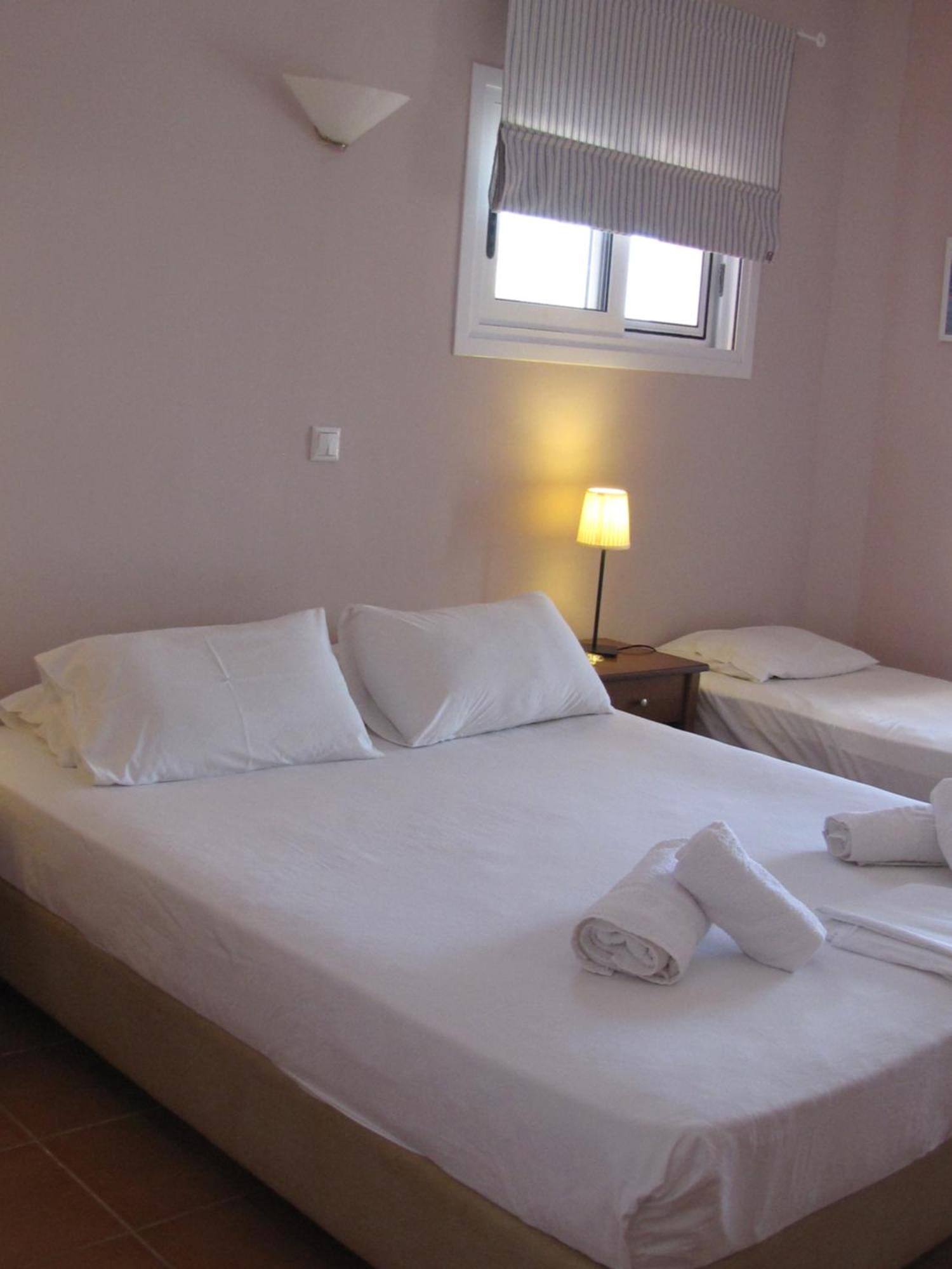 Ithaki Holidays Frínion Екстериор снимка